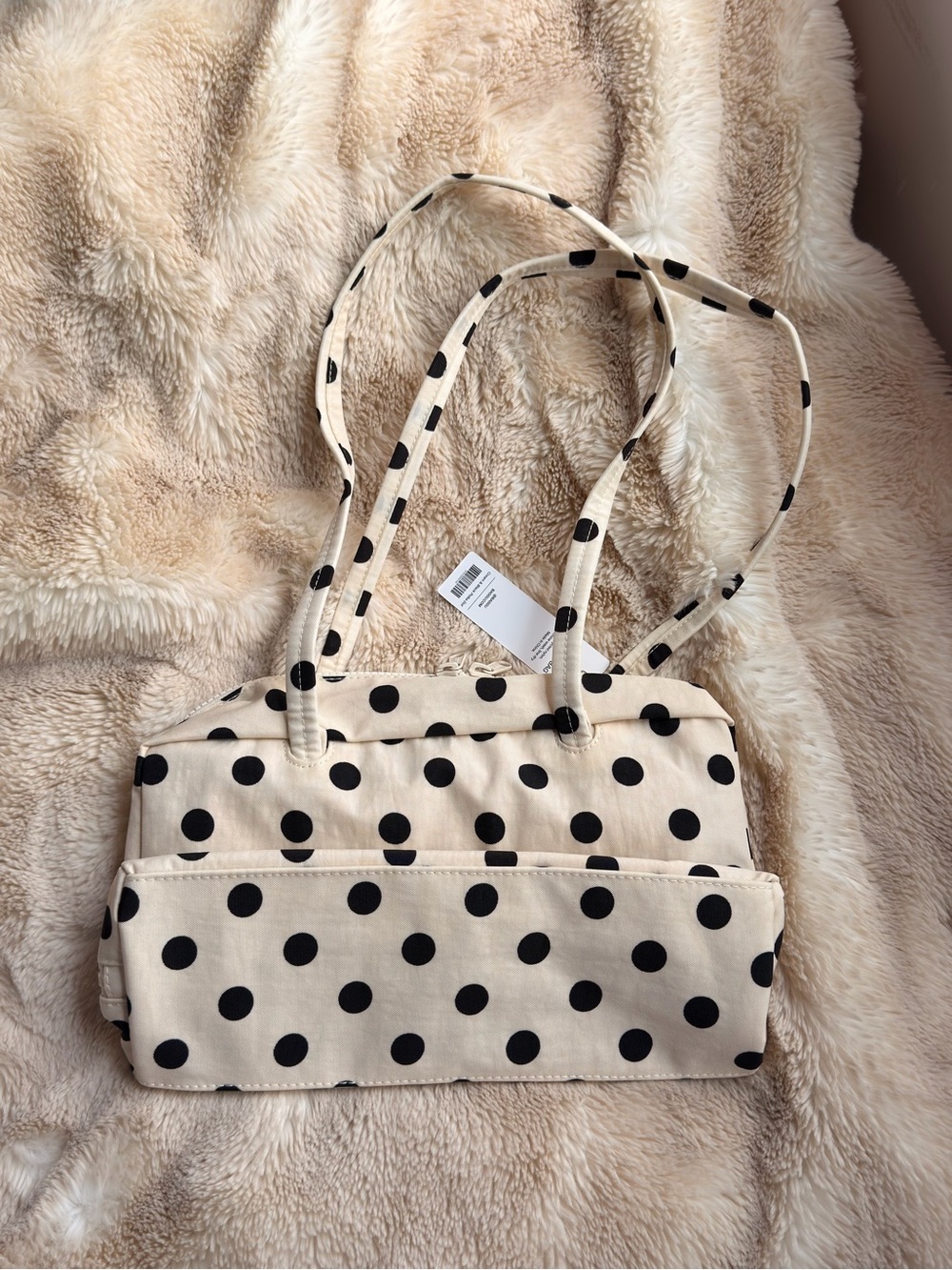 BAGGU Bowler Bag in Cream & Black Polka Dots |  UO Exclusive - Picture 2 of 4